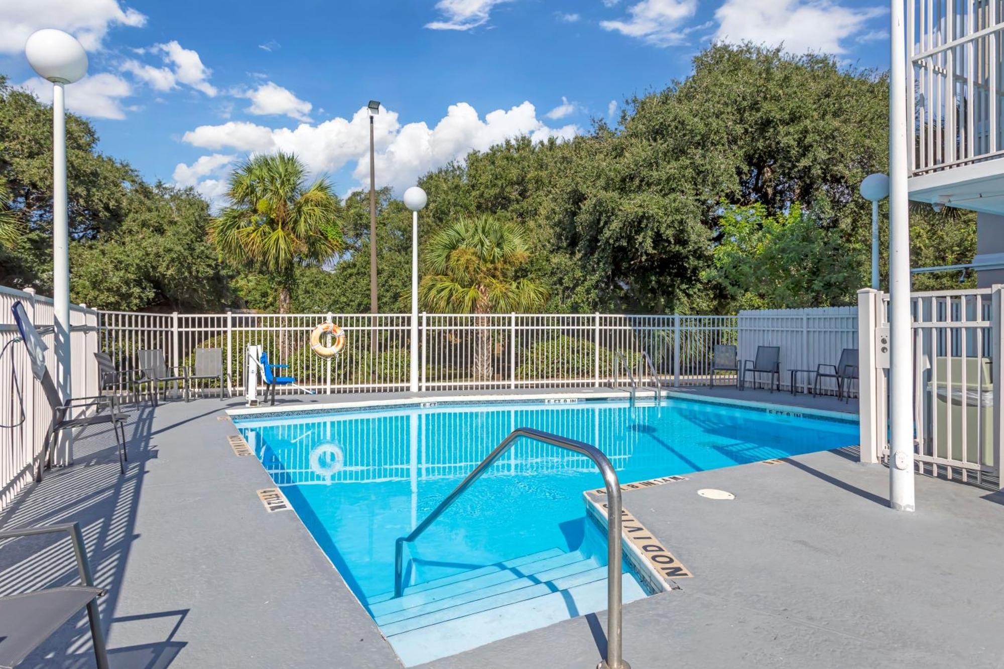 St. Augustine Beach Quality Inn & Suites St Augustine Beach Area מראה חיצוני תמונה