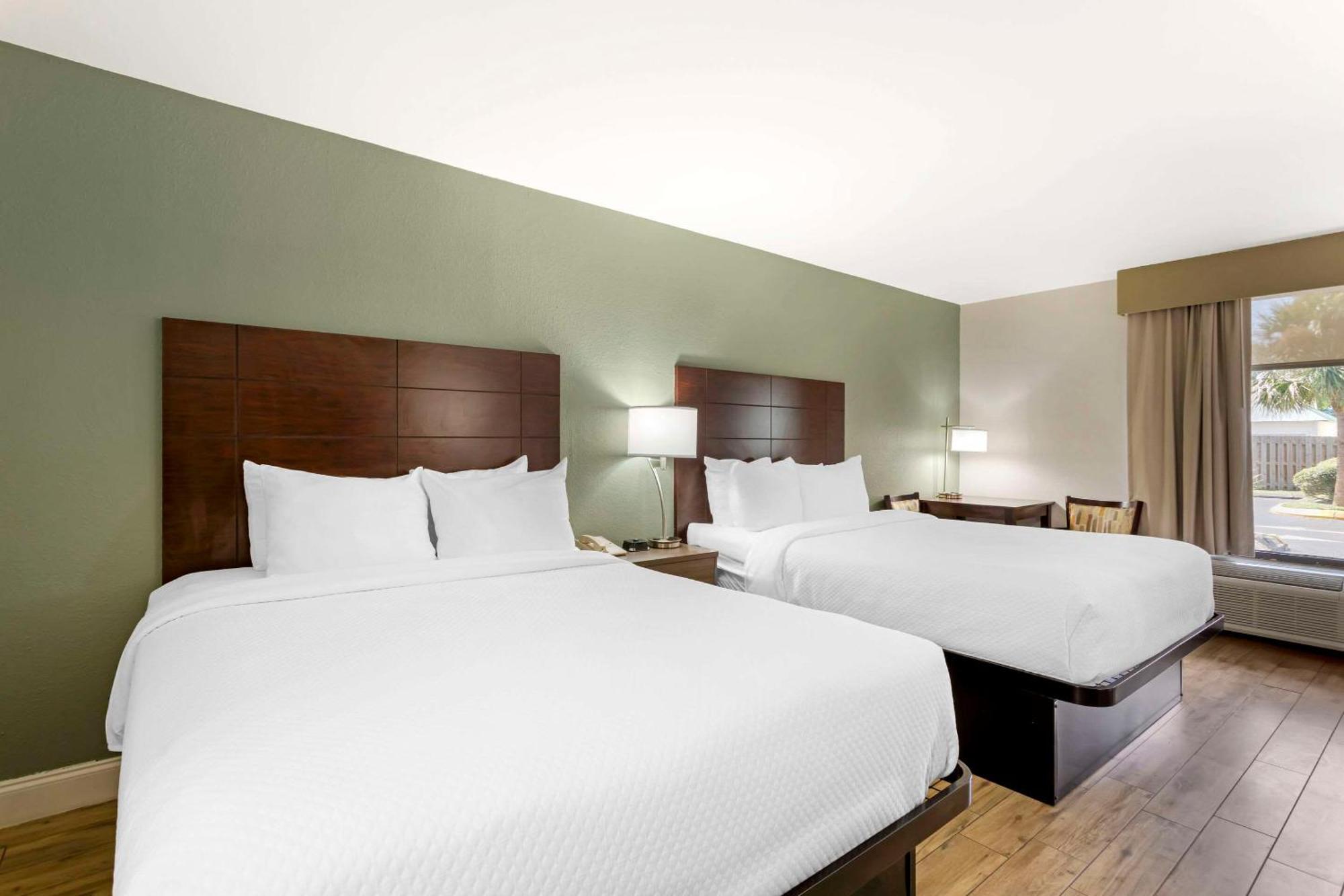 St. Augustine Beach Quality Inn & Suites St Augustine Beach Area מראה חיצוני תמונה