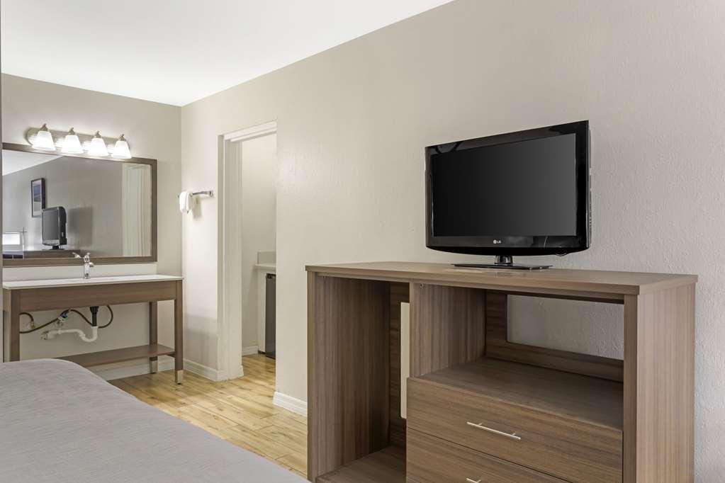 St. Augustine Beach Quality Inn & Suites St Augustine Beach Area חדר תמונה