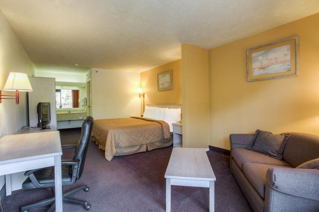 St. Augustine Beach Quality Inn & Suites St Augustine Beach Area מראה חיצוני תמונה